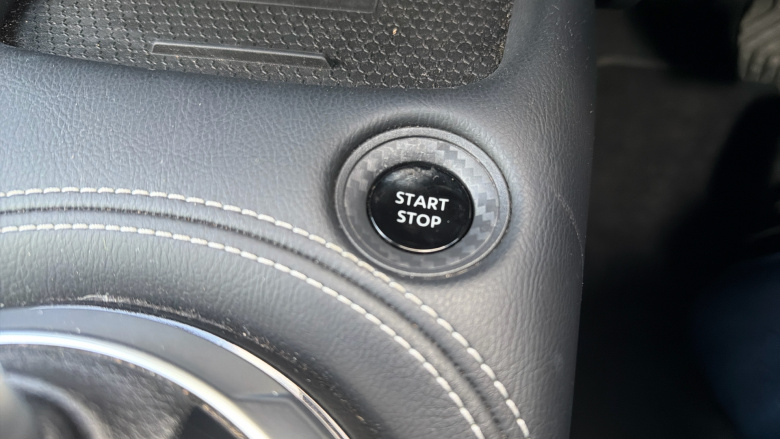 Nissan Juke 1.6 Hybrid Tekna 5dr Auto Hybrid Hatchback